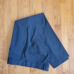 Stretch fabric slim fit suit pants